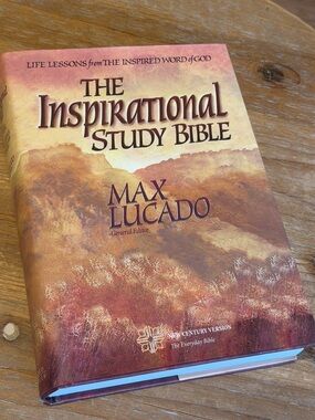 The Inspirational Study Bible - New Century Version.